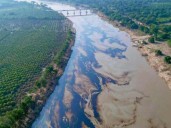 Pemex reconoce derrame en Veracruz por daño a ducto tras fuertes lluvias