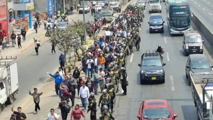Ministerio de Trabajo exhorta a empleadores a dar "tolerancia de dos horas" a trabajadores ante el paro de transportes