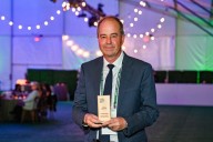 De Otamendi al mundo: premian a productor papero por prácticas sostenibles