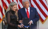 Trump entrega de forma póstuma la Medalla Presidencial de la Libertad a Charlie Kirk