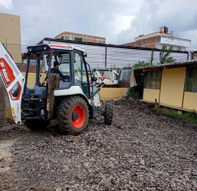 Construyen área lúdico-deportiva en el CAM “Alfonso García Robles