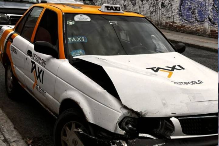 Choque en la calle Abasolo, en Pachuca; ¿qué fue lo que pasó?