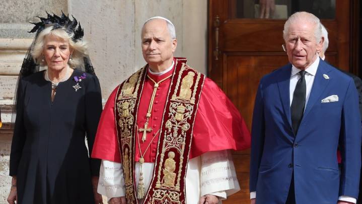 Queen Camilla Greets Pope Leo XIV With Philip Treacy Mantilla & Veil