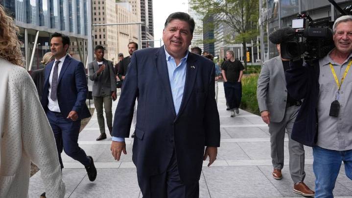 Billionaire Illinois Gov. Pritzker wins blackjack pot of $1.4M in Las Vegas