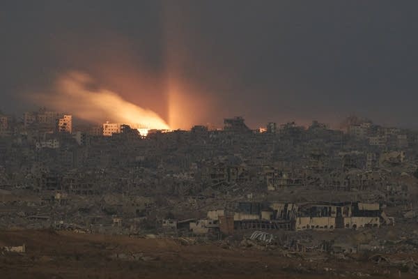 Talks between Israel and Hamas begin in Egypt