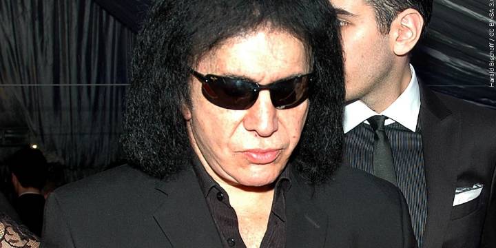 Kiss legend Gene Simmons passes out while driving, crashes into parked car