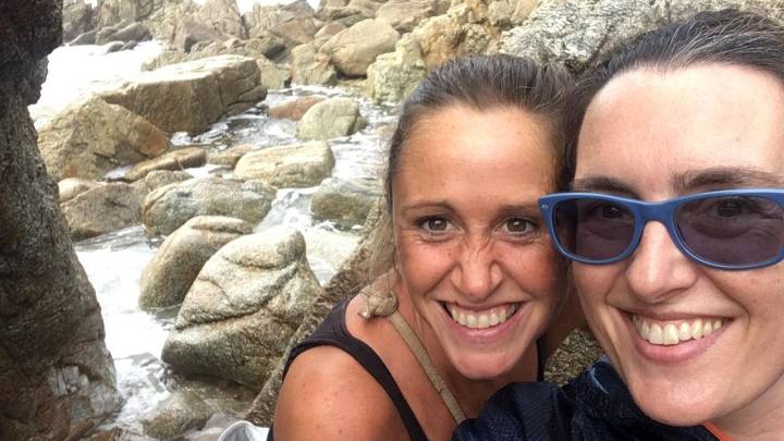 Gallegas afectadas por la quiebra de una aerolínea islandesa: «No nos creemos todo lo que está pasando»