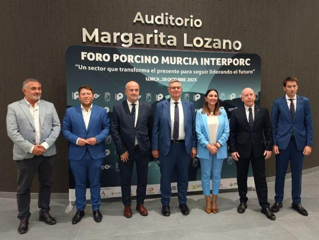 El Gobierno regional apuesta por impulsar la competitividad, sostenibilidad y sanidad animal del sector porcino