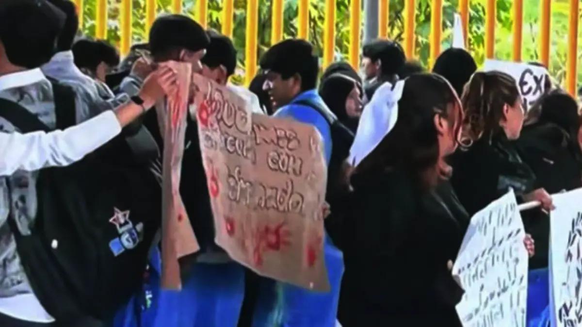 Profesores y estudiantes de Ecatepec piden igualdad salarial y reconocimiento laboral