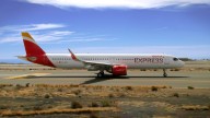 Iberia lanza vuelos desde Canarias a Madrid por 13 euros