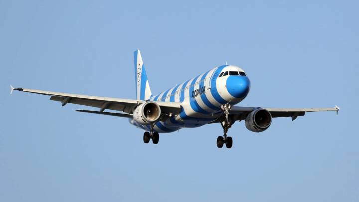 Budget airline forced to run 'rescue flights’ after rival’s bankruptcy leaves people ‘stranded both sides of Atlantic’