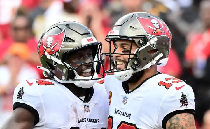 Why are Chris Godwin and Mike Evans not playing today for Buccaneers vs 49ers in Week 6 of 2025 NFL season?