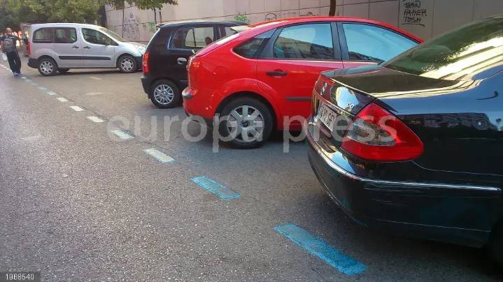 Utrera prevé que la zona azul funcione a finales de año con un importe mínimo de 40 céntimos