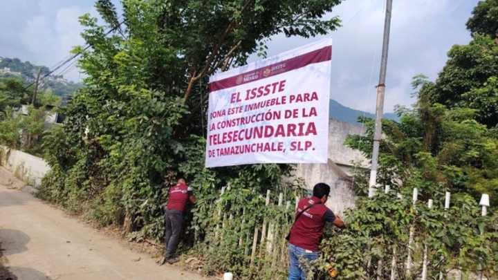 Construirán nueva telesecundaria en Tamazunchale gracias a donación del ISSSTE