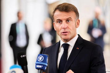 Nombra Macron nuevo gobierno en medio de crisis política