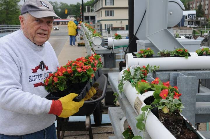 South Haven’s Bob Copping receiving Governor’s Service Award
