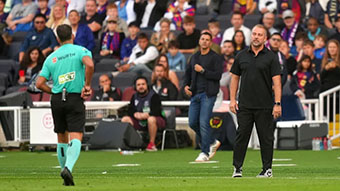 El Barcelona recurrirá a la expulsión de Hansi Flick