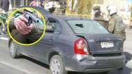 Intentan atropellar a Carabineros en San Ramón en fiscalización: Auto era robado y trasladaba droga, un arma y varios celulares