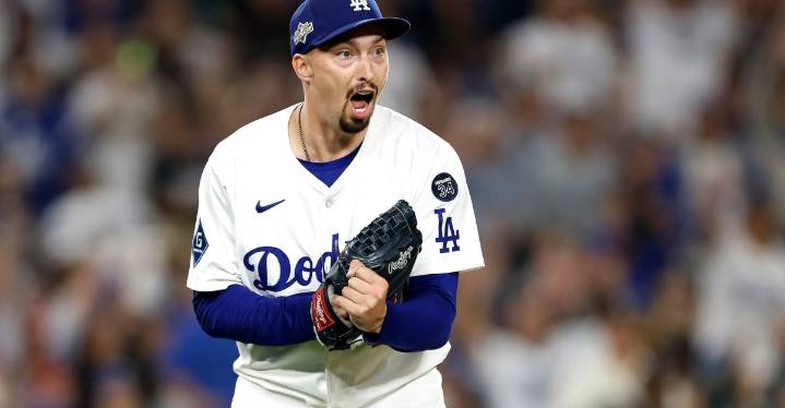 Blake Snell picks up where he left off in Game 1 vs. Reds