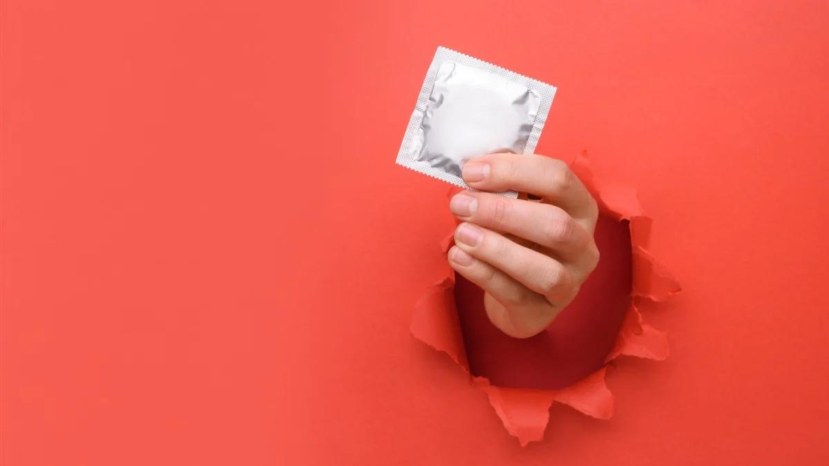Los peligros de prescindir del uso de condón: la clave para una vida sexual segura.