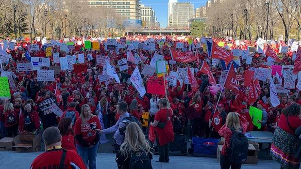 Alberta teachers dismayed by proposed back