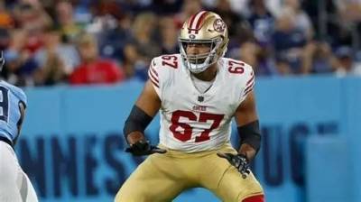 Liberan los 49s de San Francisco al liniero mexicano Isaac Alarcón