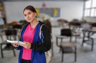 Vigilan el uso de  becas escolares