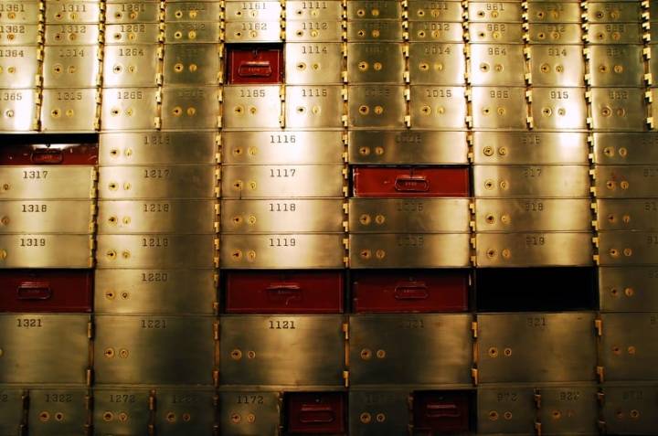 Man admits to stealing $1.6 million in rare coins from Philadelphia bank