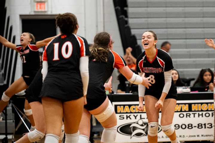 On its home court, Hackettstown girls volleyball captures first H/W/S title