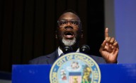 Chicago Establishing 'ICE-Free Zones' Amid Trump Crackdown