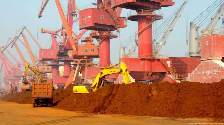 Caen mercados en EE.UU. ante aranceles del 100 por ciento a China