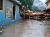 Deslaves y derrumbes en Hidalgo dejan al menos tres muertos y decenas de familias damnificadas