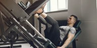 Entrenar piernas y glúteos transforma la salud masculina en cualquier etapa de la vida, afirma la ciencia