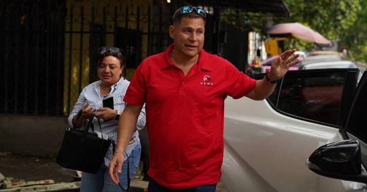 Journalist Mario Guevara speaks on deportation and time in ICE custody: "They destroyed my family"