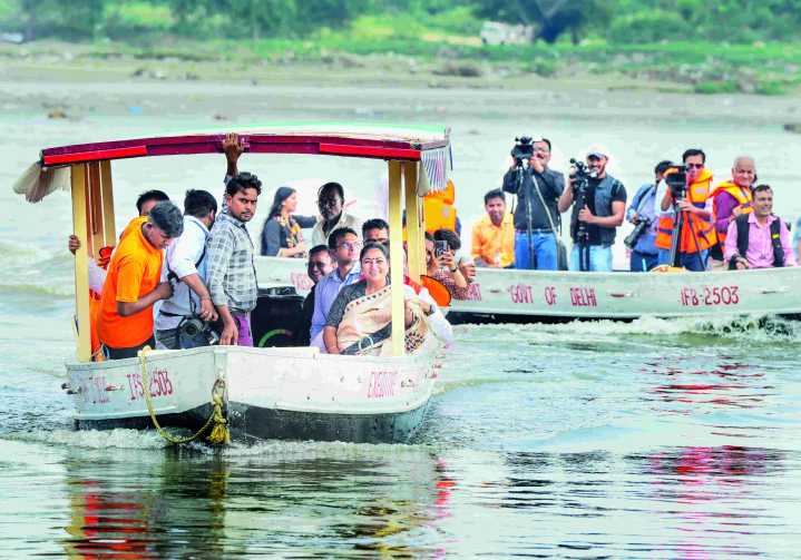Delhi’s ‘sanatani’ govt will ensure a grand celebration of Chhath Puja: CM