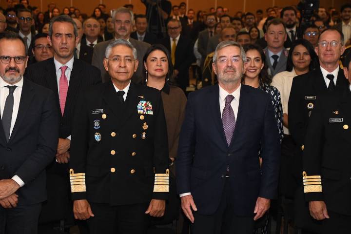 México coopera, pero no se subordina; sellan SRE y Marina colaboración