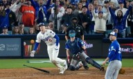 Dodgers gana la «maratón» en Los Ángeles en noche de récords y con jonrón de Freeman (+ video)