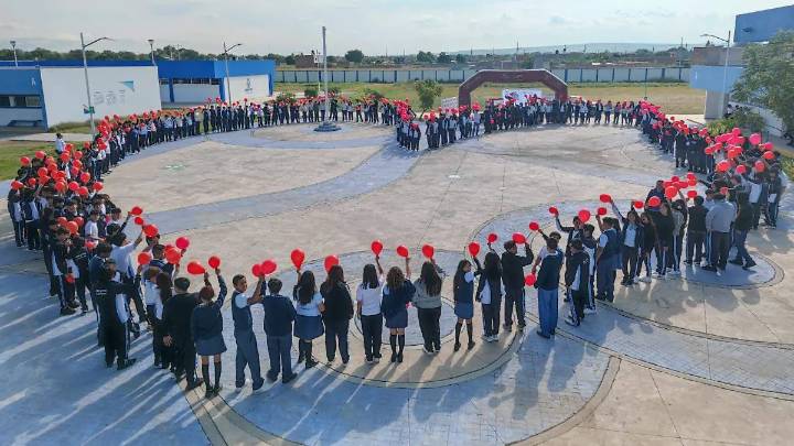 Activación física para conmemorar el Día Mundial del Corazón en el CecyTE