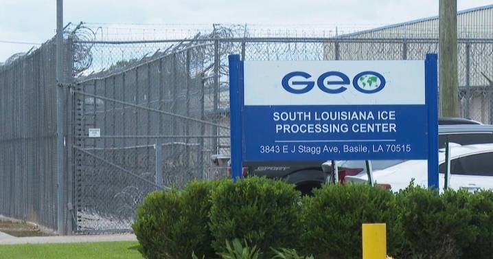 Group calls for ban on pregnant women in immigrant detention