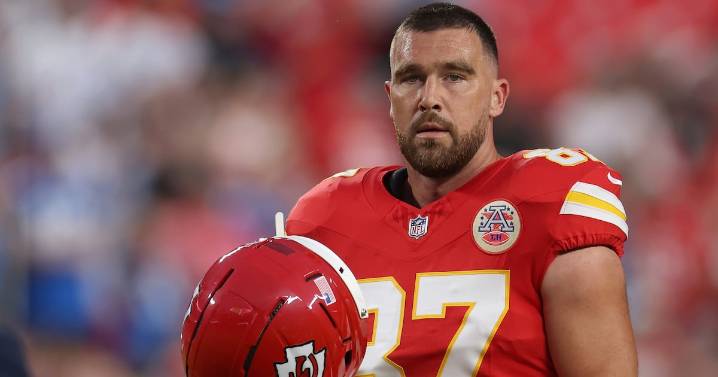 Travis Kelce Signs Up for Loopy Investment Ride at Six Flags