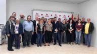 Sanz (IU) se despide reivindicando su partido como "tierra firme" y apela a reorganizar la izquierda