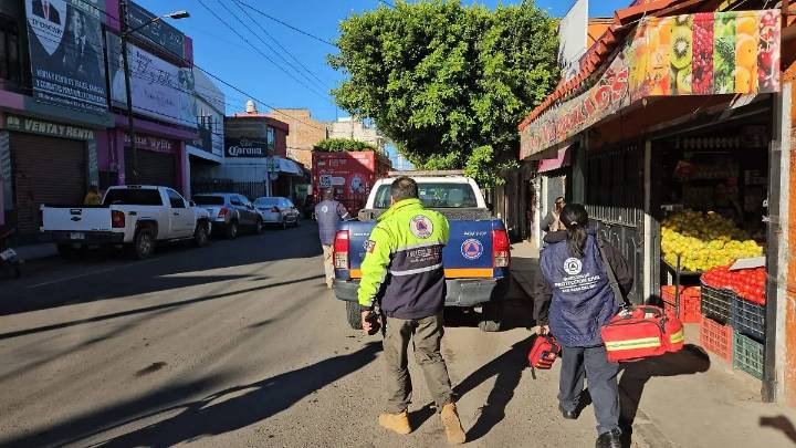 Alarma por joven que fue aventado por auto