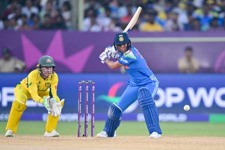 Healy’s wonderful hundred powers Australia to three