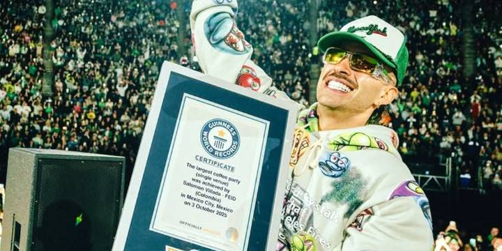 Feid rompe récord Guinness en CDMX: un ‘Cofi Pari’ con 50 mil fans y un setlist exclusivo de más de dos horas
