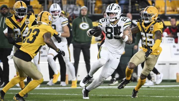 Who is Tucker Kraft? Packers TE lighting up Steelers on SNF