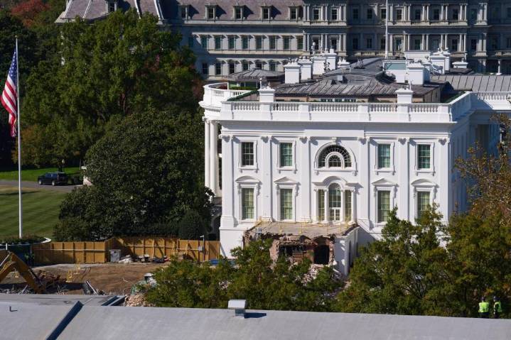 'It's not going to cost taxpayers a dime,' Leavitt says of new ballroom