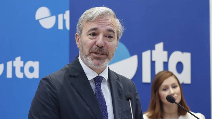 Azcón pide la dimisión de Alegría por "no decir la verdad" sobre la fiesta de Ábalos en el parador