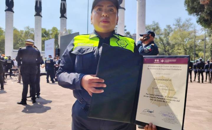 “Demostrar que como mujeres podemos apoyar y que la ciudadanía puede confiar en nosotras”, asegura Belén Álvarez, policía condecorada