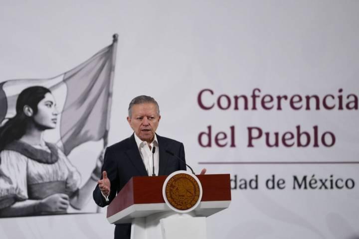 Defiende Zaldívar reformas al amparo y acusa campaña de desinformación
