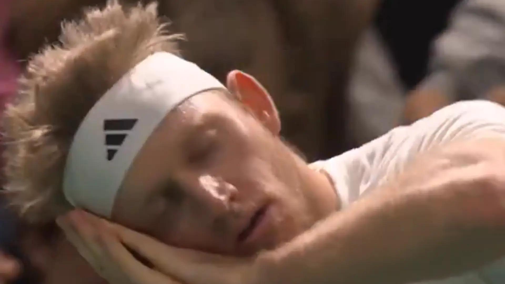 Alejandro Davidovich se enfrenta al público francés en París tras eliminar a Cazaux: estalla en gritos y manda a todos 'a dormir'